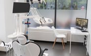 Astra Dent, Мережа стоматологічних клінік  — вакансия в Асистент стоматолога ортопеда, хірурга-імплантолога (Контрактова площа)
