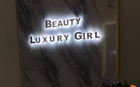 beauty luxury girl — фото роботодавця