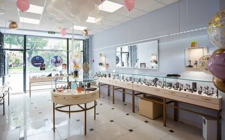 SOVA jewelry house — вакансия в Адміністратор ювелірного магазину (ТРЦ Respublika): фото 10